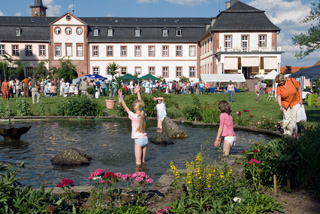 Johannimarkt in der Gemeinschaft Altenschlirf